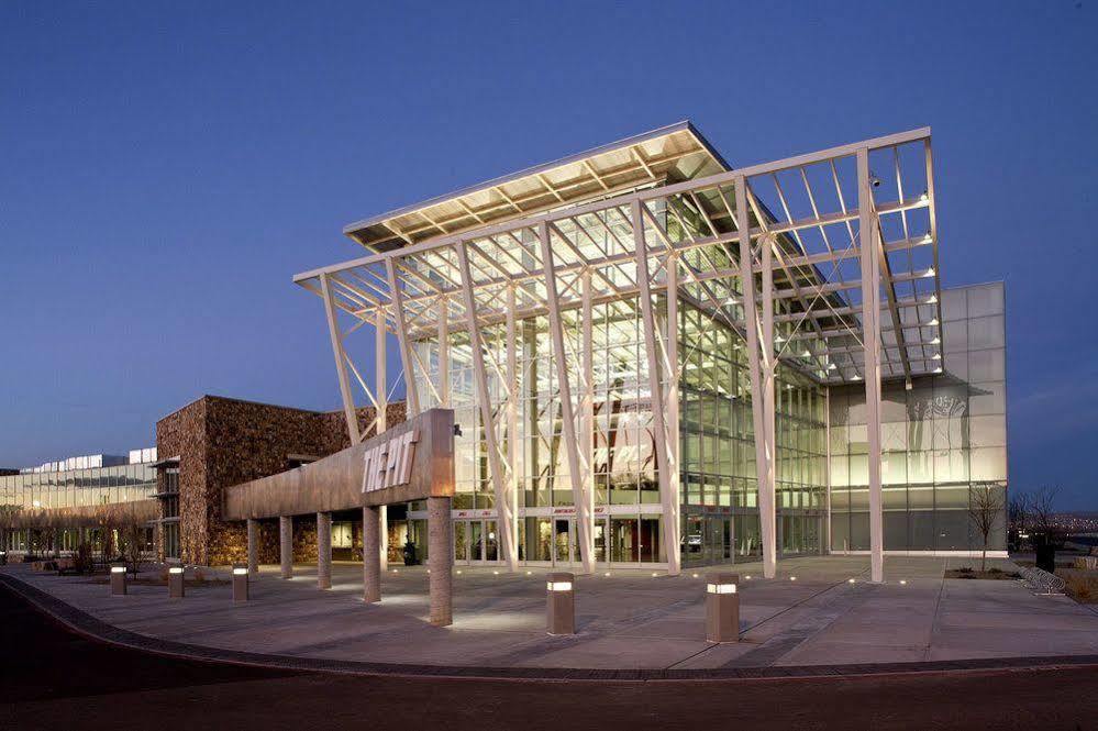 Hawthorn Suites By Wyndham Albuquerque Exterior photo